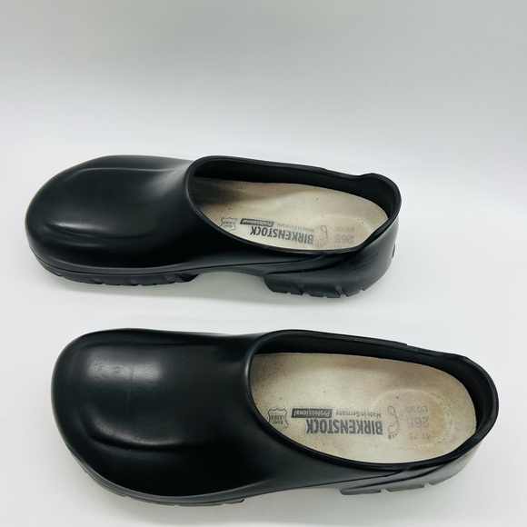 Birkenstock Unisex Black Steel Toe Clogs M8 or W10 main image 16